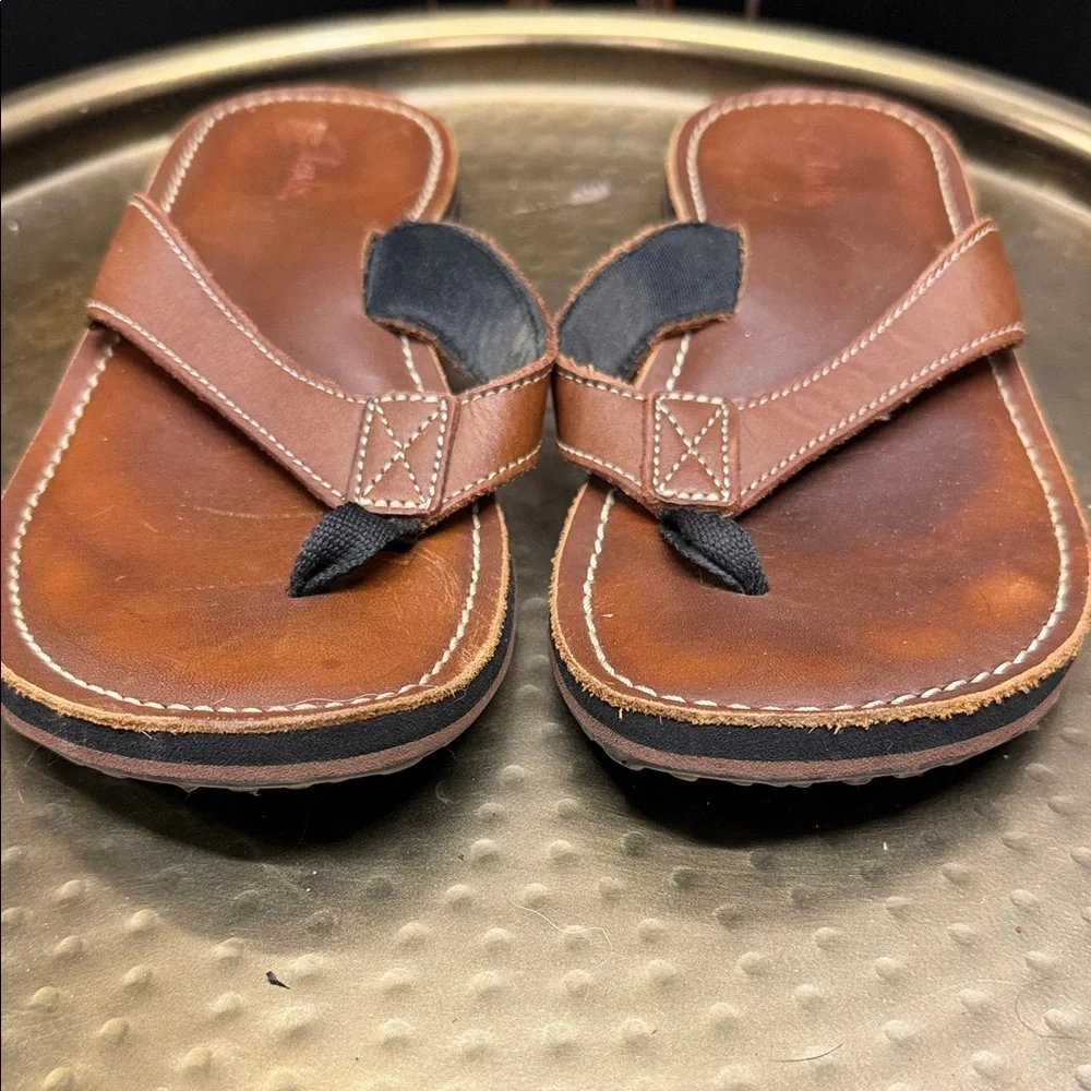 Clark’s Brown Leather Flip Flops - Picture 2 of 6